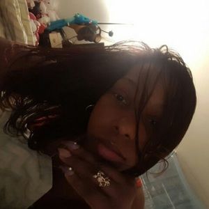 Meet your Posher, Almeda